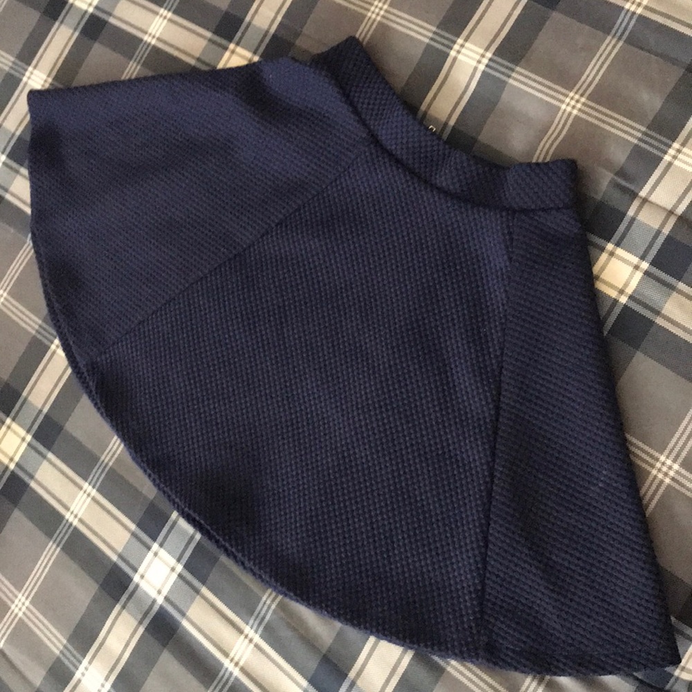 Navy blue mini skirt. XS. Gently used
